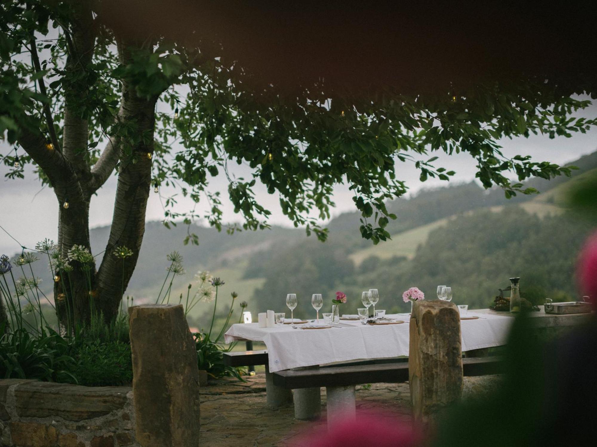 Hotel Nafarrola - Gastronomy & Wine (Adults Only) แบร์เมโอ ภายนอก รูปภาพ